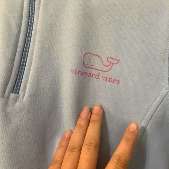 Vineyard vines pullover - Picture 2 of 5